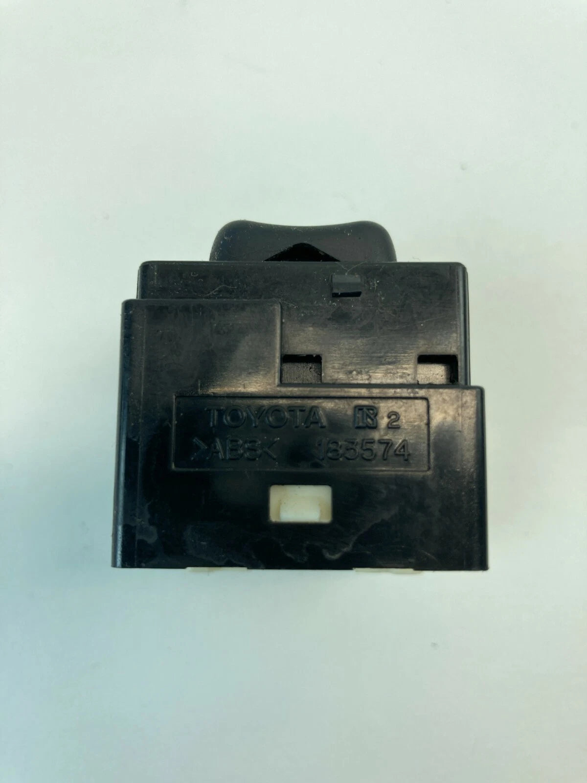 2004-2009 TOYOTA PRIUS FRONT POWER MIRROR CONTROL SWITCH BUTTON 183574 OEM