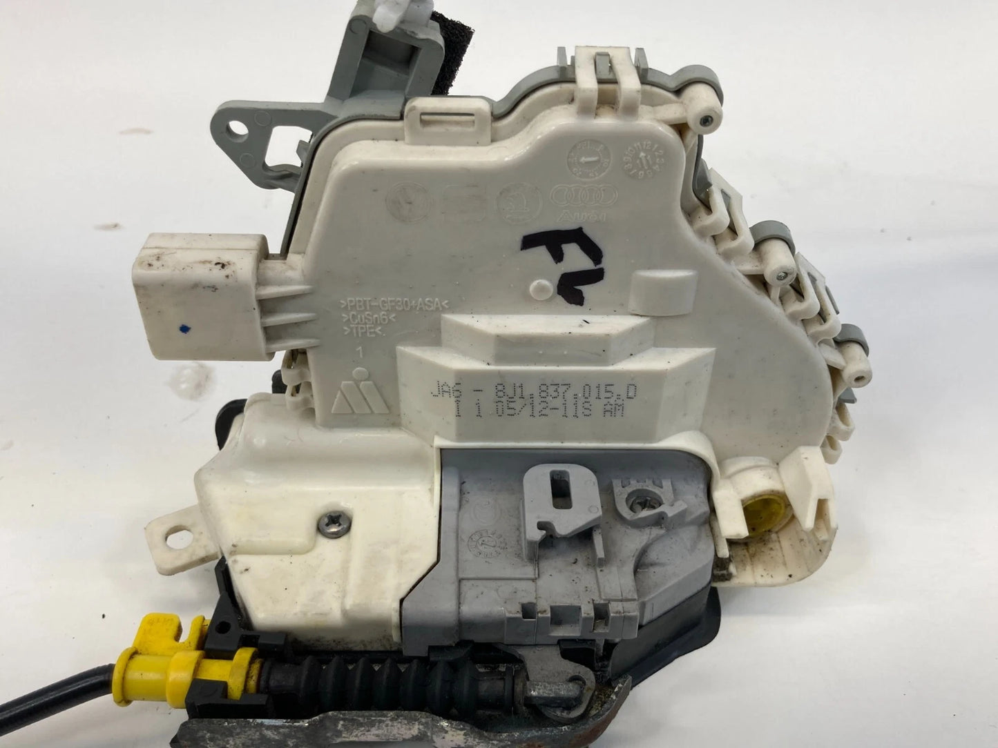 2010-2016 AUDI A4 QUATTRO FRONT LEFT DOOR LOCK LATCH ACTUATOR 8J1-837-015-D OEM