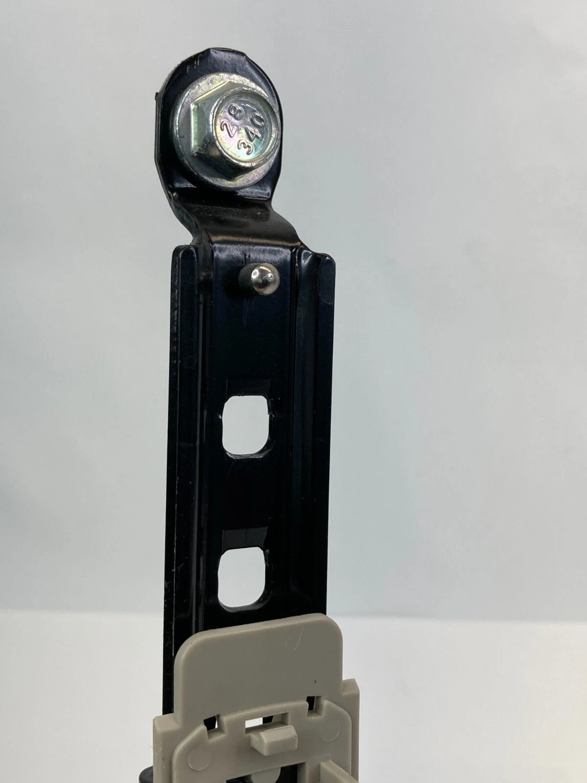 2007 2008 2009 NISSAN ALTIMA SEDAN FRONT RIGHT SEAT BELT HEIGHT ADJUSTER OEM