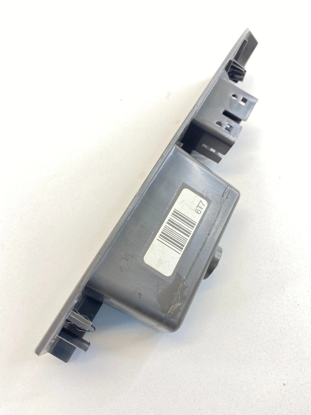 2008-2012 FORD ESCAPE REAR RIGHT SIDE WINDOW SWITCH BEZEL TRIM 8L84-78274B08