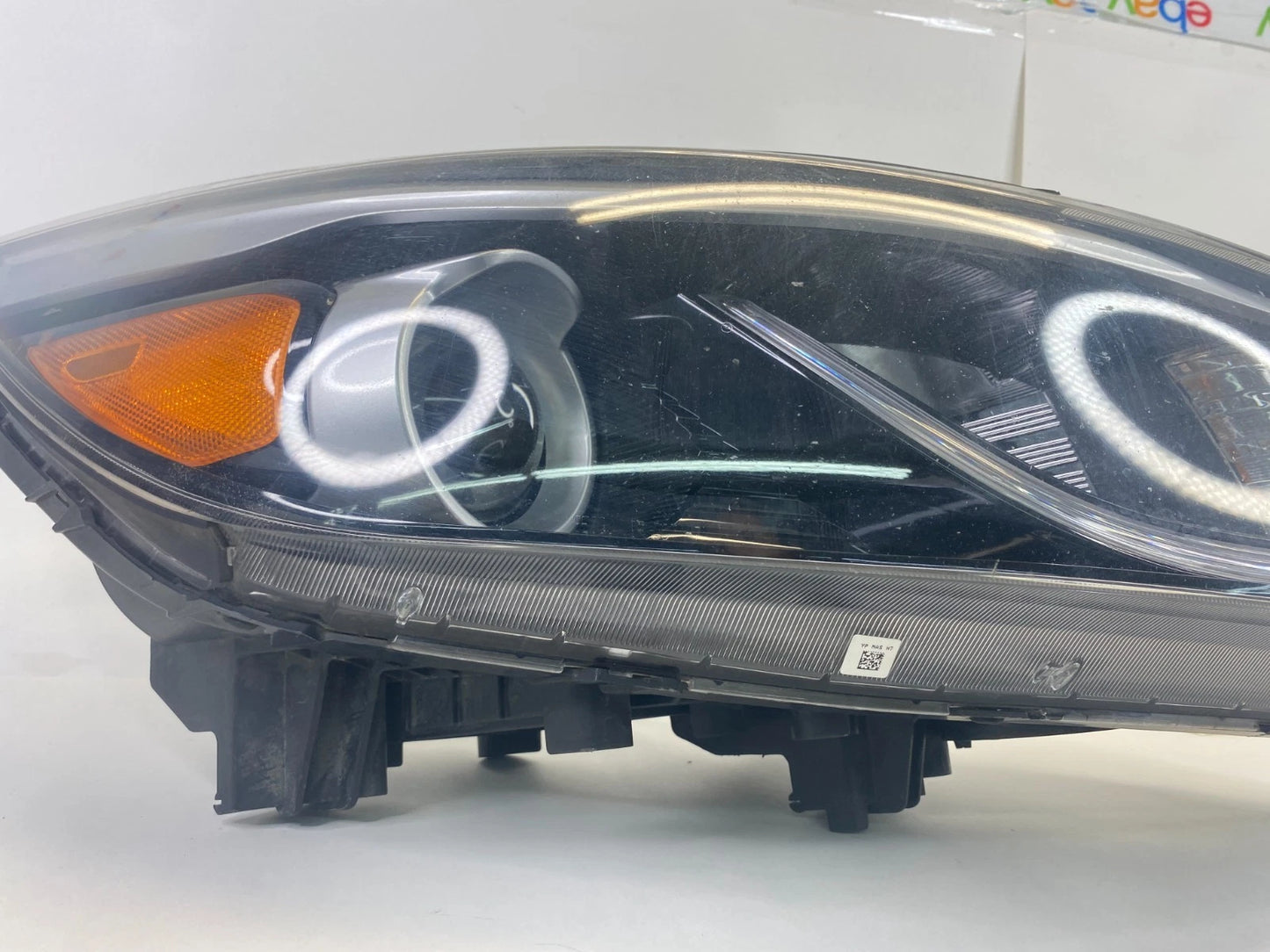 2015-2018 KIA SEDONA RIGHT PASSENGER SIDE HEADLIGHT HEADLAMP HALOGEN OEM