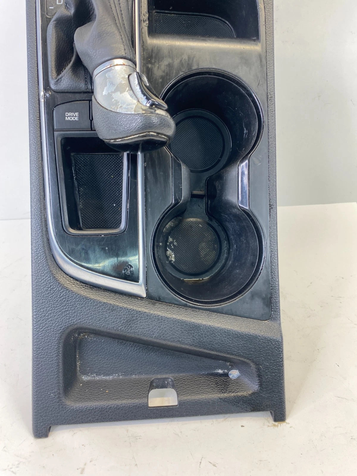 2015-2017 HYUNDAI SONATA CENTER CONSOLE SHIFTER BEZEL CUP HOLDER OEM 84651-C2001