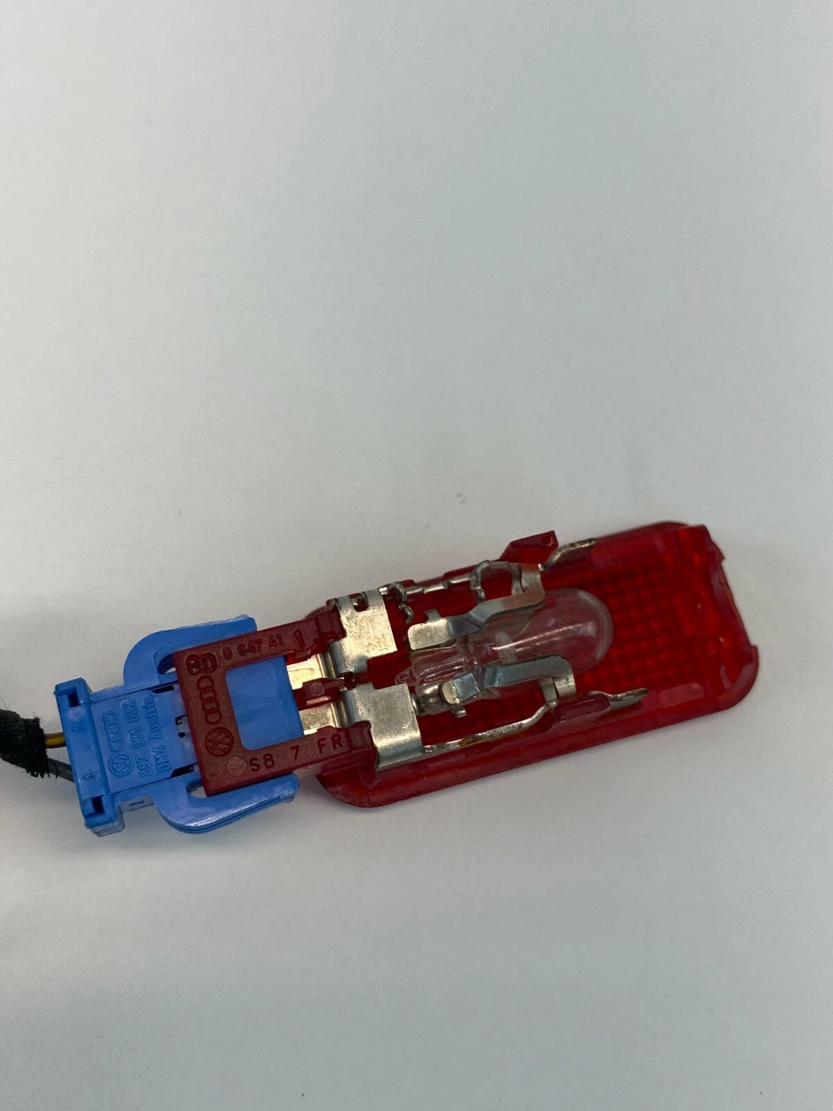 1999 2000 2001 AUDI A4 A4 QUATTRO LEFT SIDE DOOR LIGHT LAMP W/ HARNESS OEM