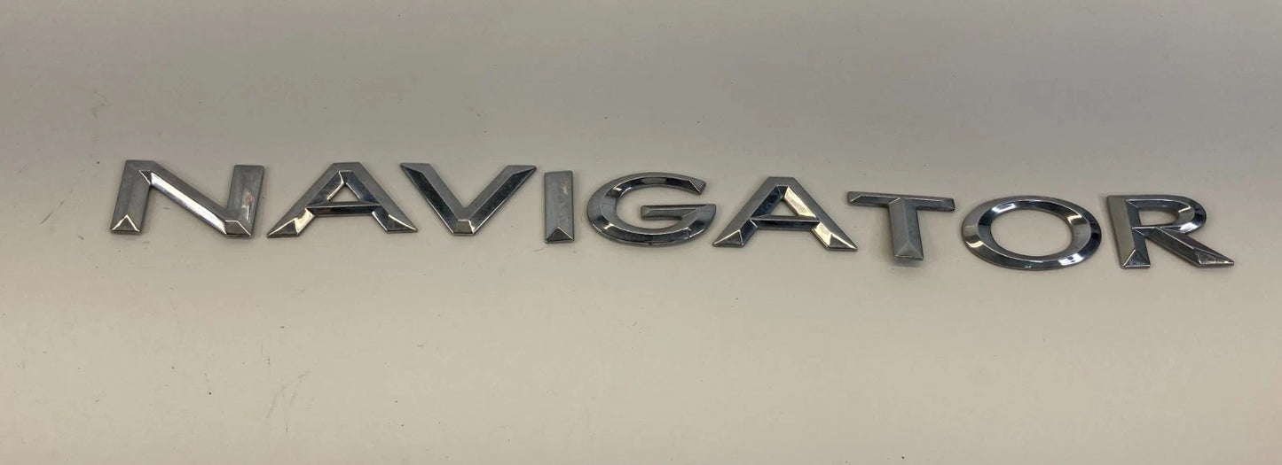 2003-2006 LINCOLN NAVIGATOR REAR TRUNK LID NAMEPLATE EMBLEM LOGO BADGE CHROME