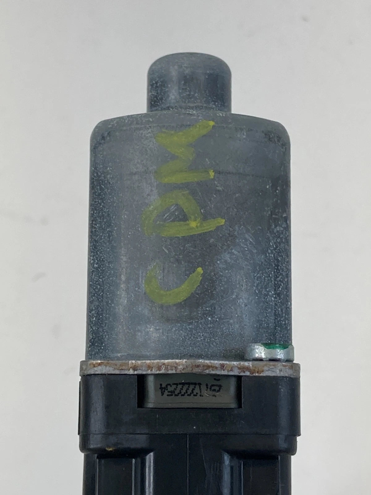 11-14 HYUNDAI SONATA REAR LEFT BACK SIDE DOOR WINDOW MOTOR BOSCH 0130822652 OEM