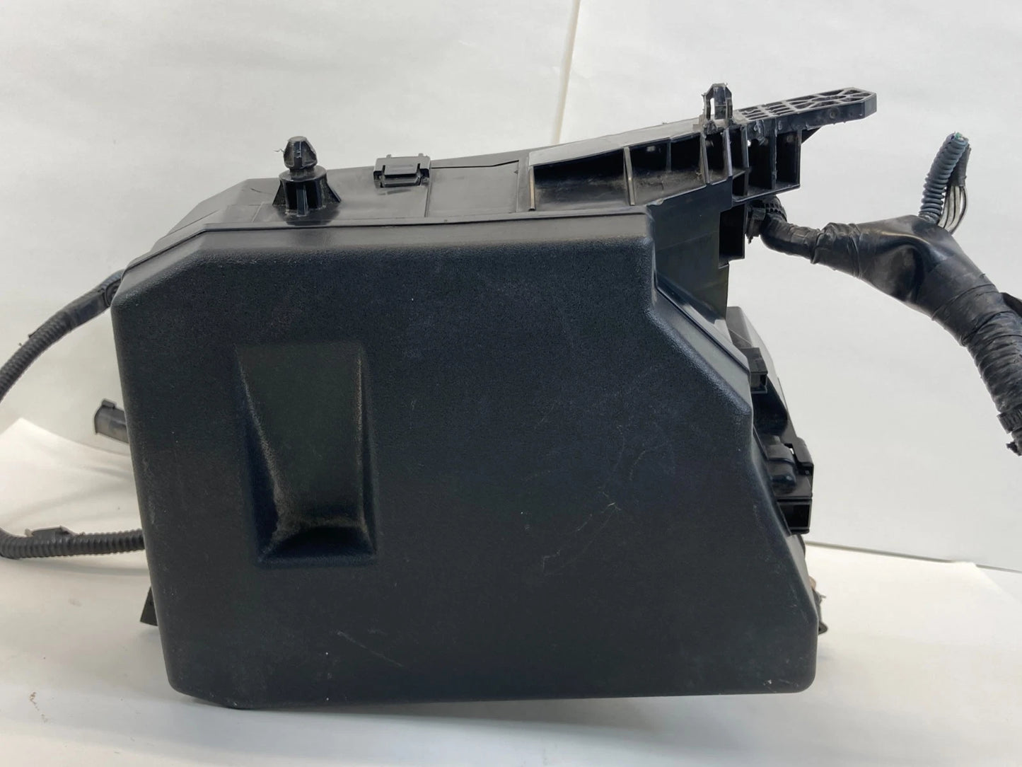 2009-2013 TOYOTA MATRIX 1.8L A/T ENGINE FUSE RELAY FUSE BOX UNIT BLOCK OEM