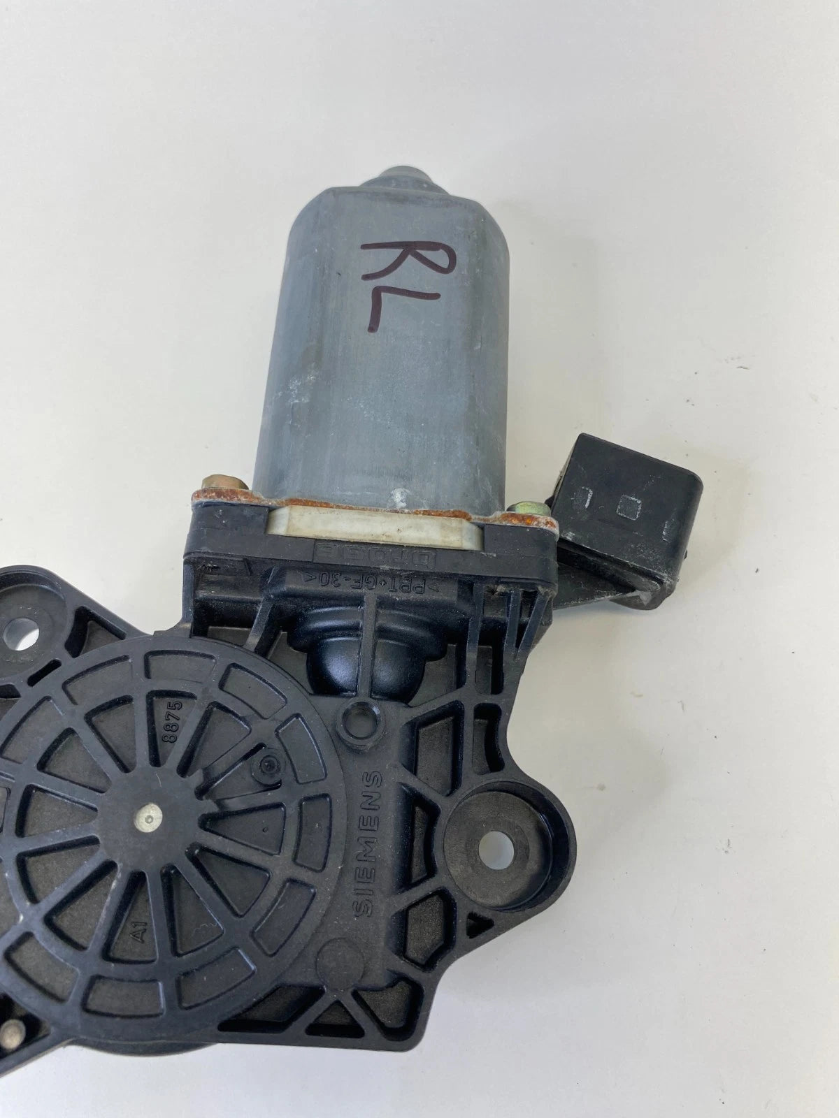2000-2006 MERCEDES S430 W220 REAR LEFT SIDE POWER WINDOW MOTOR 0536004902 OEM