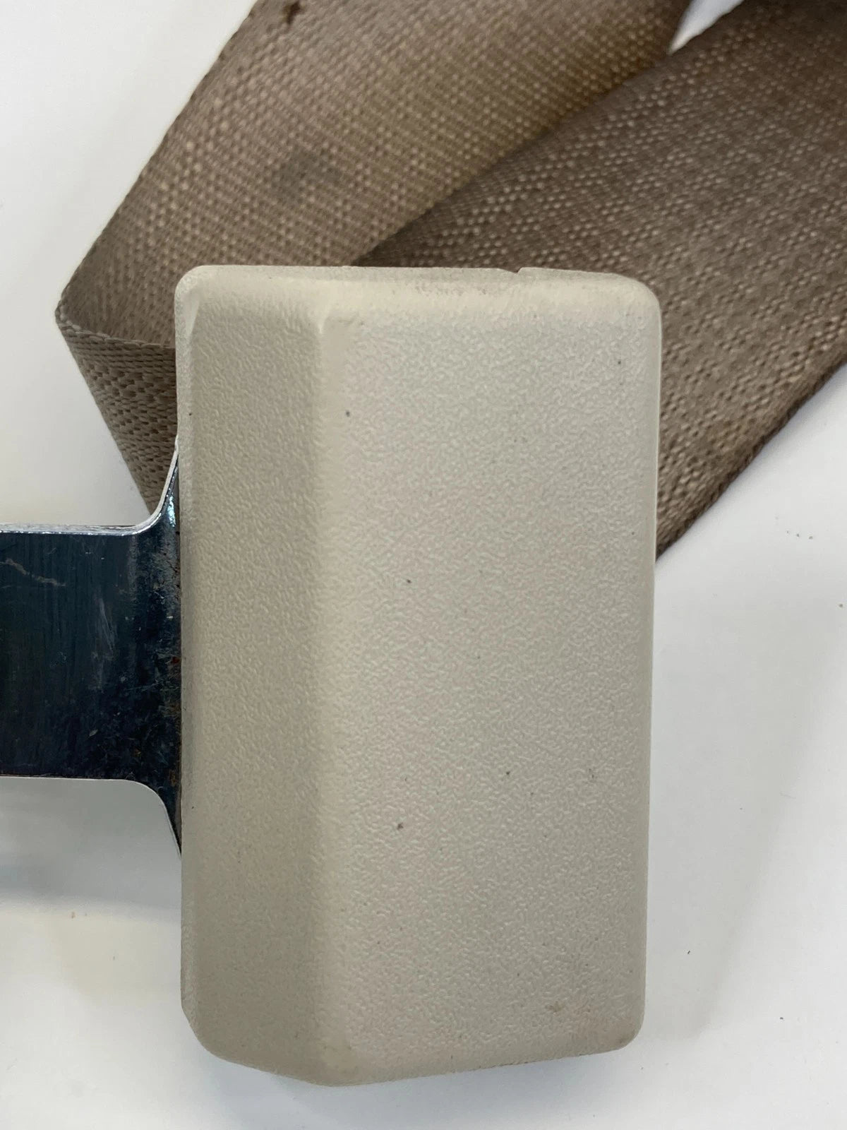 1998-2002 LINCOLN TOWN CAR FRONT CENTER SEAT BELT LAP BELT ASSEMBLY OEM