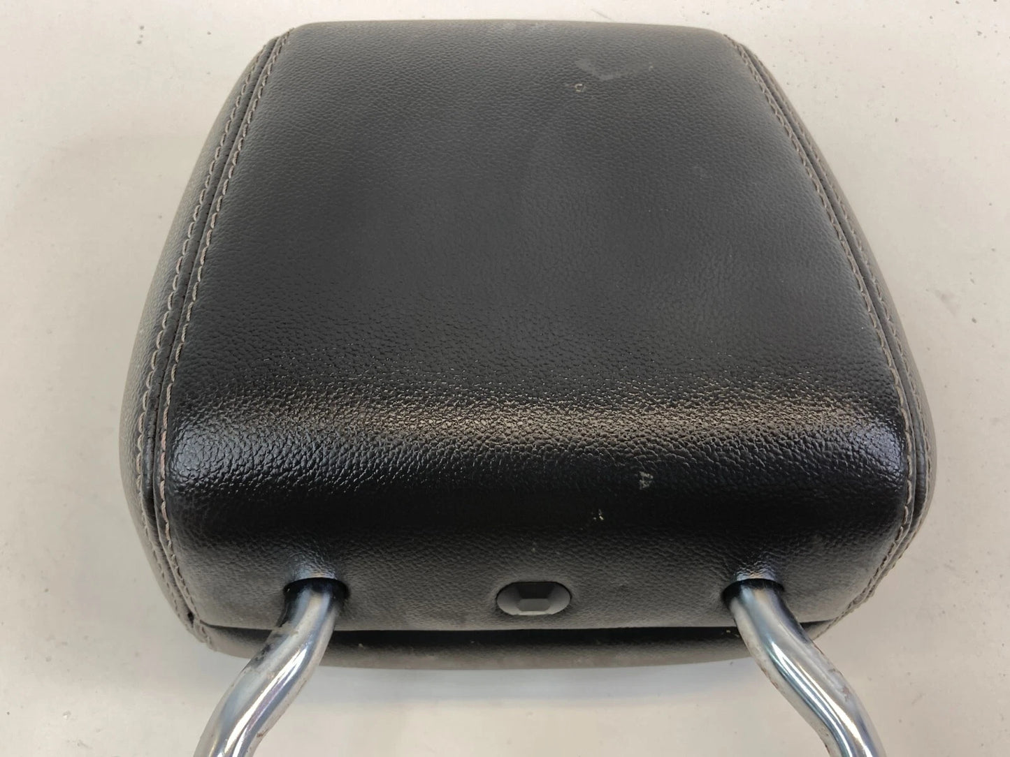 2012-2014 FORD FOCUS FRONT LEFT DRIVER SEAT HEADREST HEAD REST LEATHER BLACK