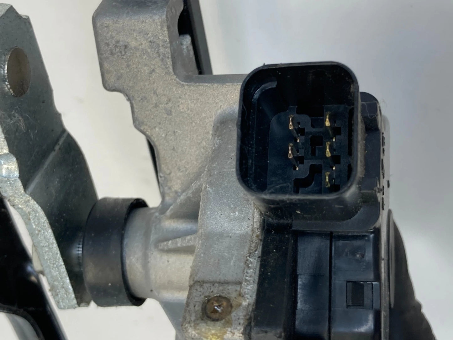 14-25 KIA SOUL FRONT WINDSHIELD WIPER MOTOR TRANSMISSION W/ LINKAGE 98100B20 OEM