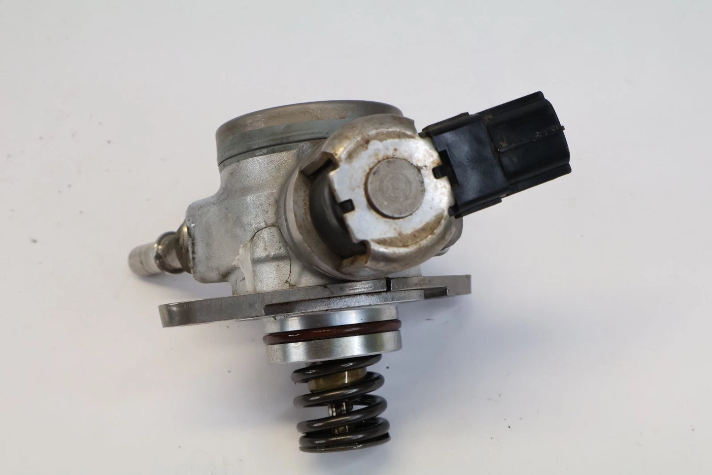 2012-2018 FORD FOCUS 2.0L L4 A/T HIGH PRESSURE FUEL PUMP CM5E-9D376-CB OEM