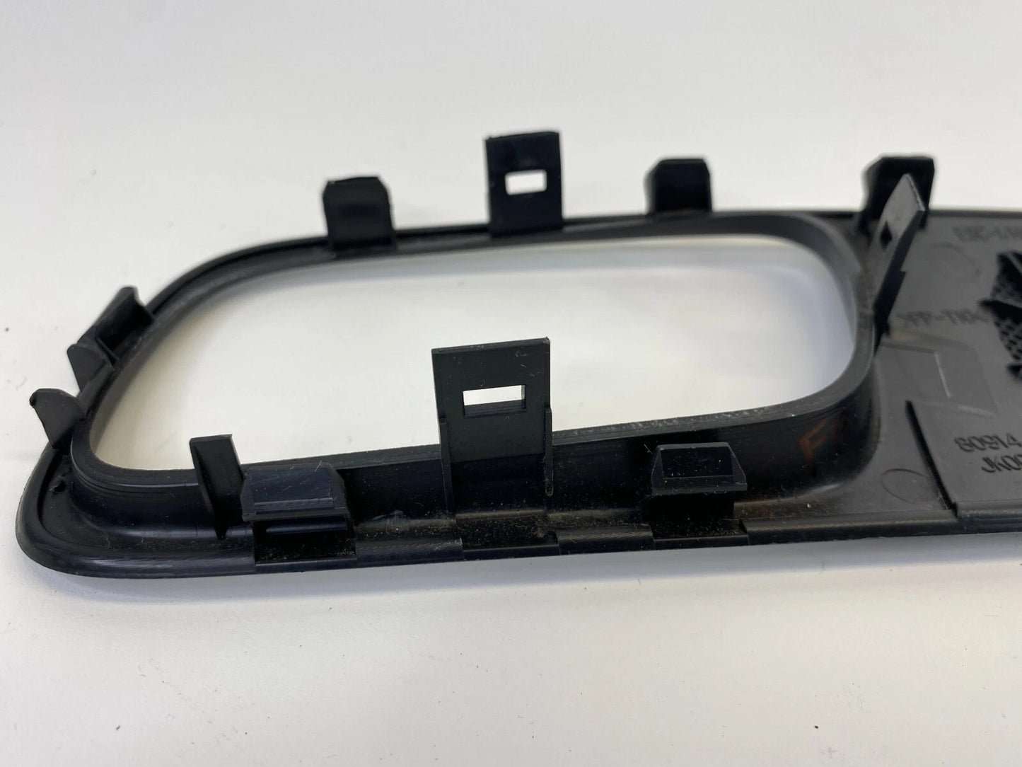 07 08 INFINITI G35 FRONT RIGHT SIDE INNER DOOR HANDLE COVER BEZEL 80914-JK000
