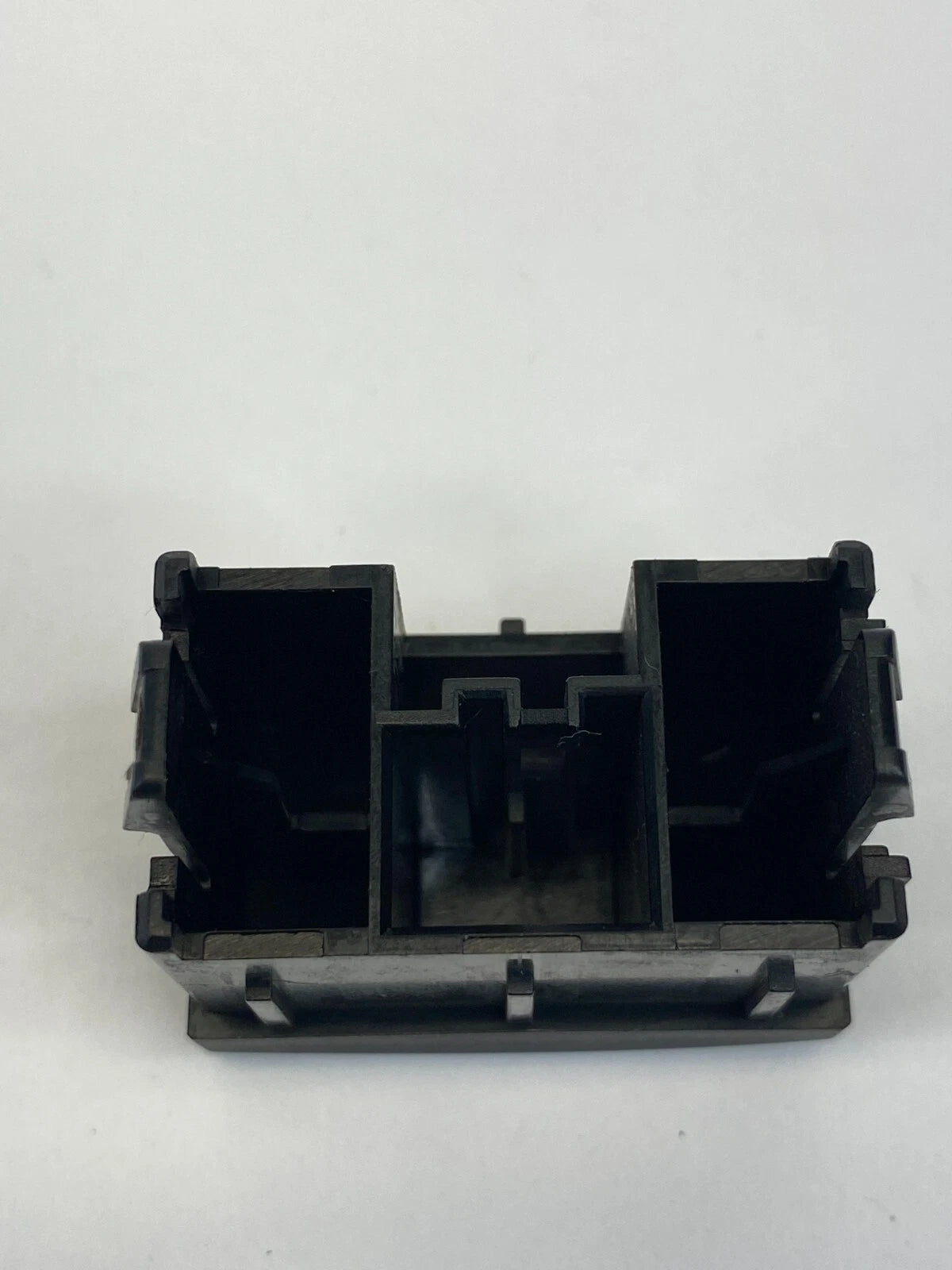 2010-2013 KIA FORTE SEDAN FRONT LEFT SIDE DASH HOLE COVER ASSEMBLY OEM
