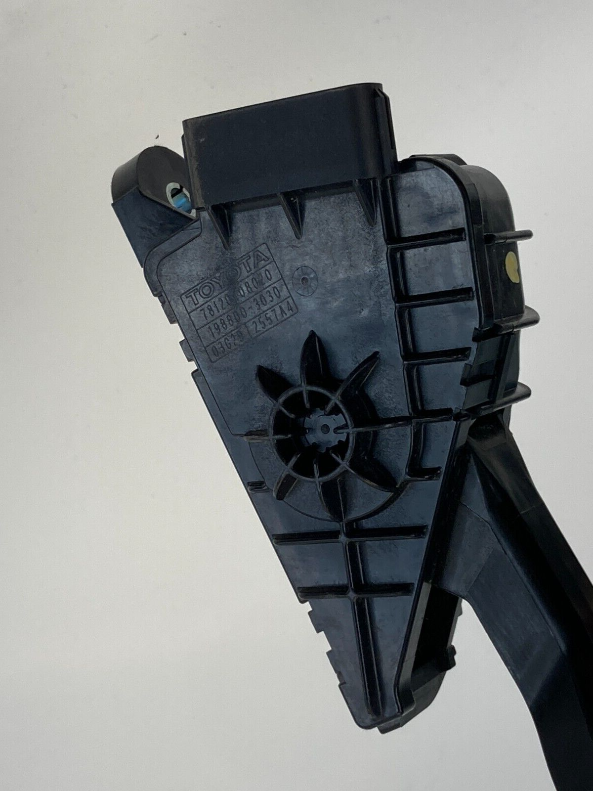 2004-2010 Toyota Sienna Accelerator Gas Pedal Sensor 78120-08020 OEM