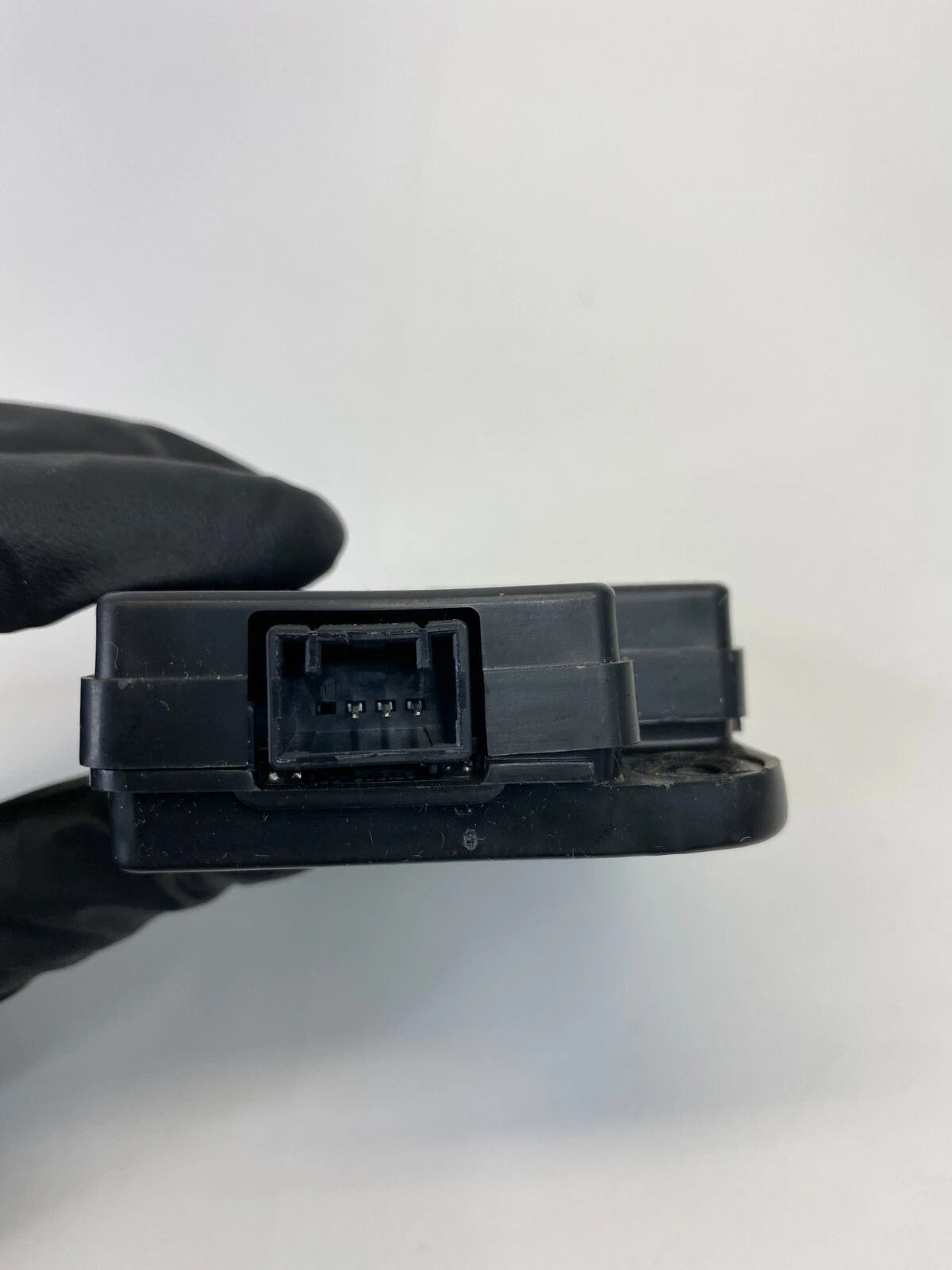 2011-2014 DODGE AVENGER 2.4L COMPASS & TEMPERATURE CONTROL MODULE P04671918AG