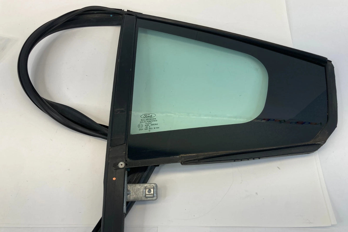 2013-2019 FORD INTERCEPTOR UTILITY REAR LEFT DOOR QUARTER VENT WINDOW GLASS OEM