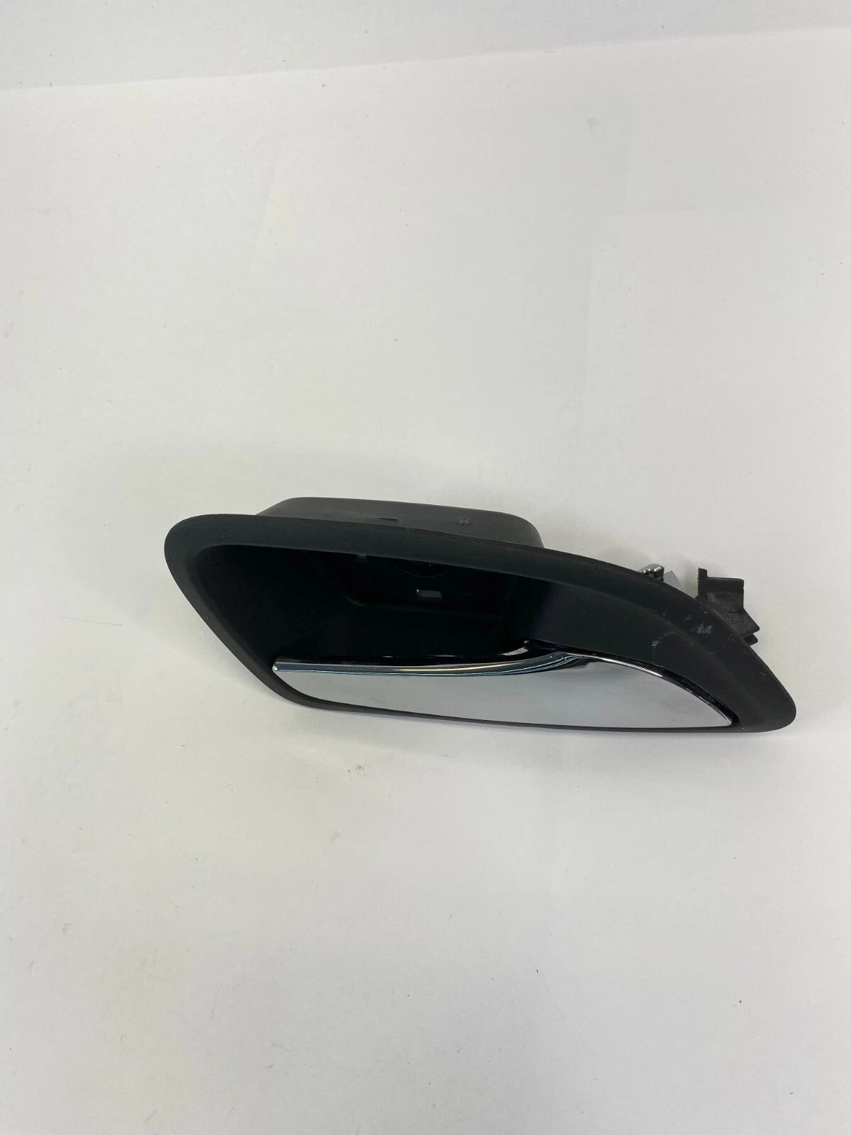 11-16 CHEVROLET CRUZE FRONT RIGHT SIDE INNER INTERIOR DOOR HANDLE 96845901 OEM