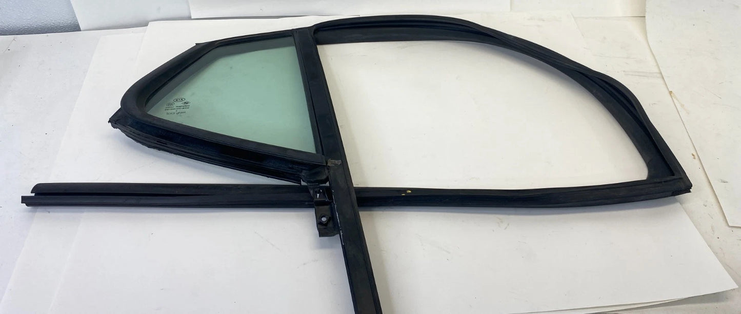 2012-2015 KIA OPTIMA REAR RIGHT BACK SIDE DOOR WINDOW FIXED QUARTER GLASS OEM