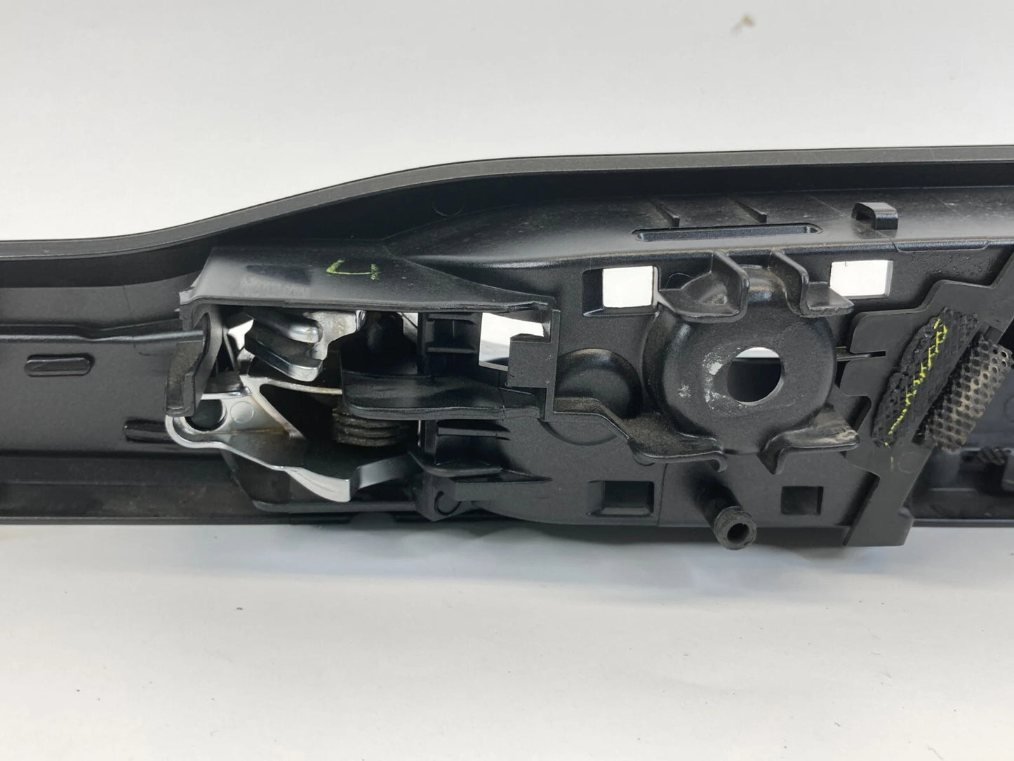 2017-2020 FORD FUSION REAR RIGHT BACK SIDE INTERIOR DOOR HANDLE W/ TWEETER OEM