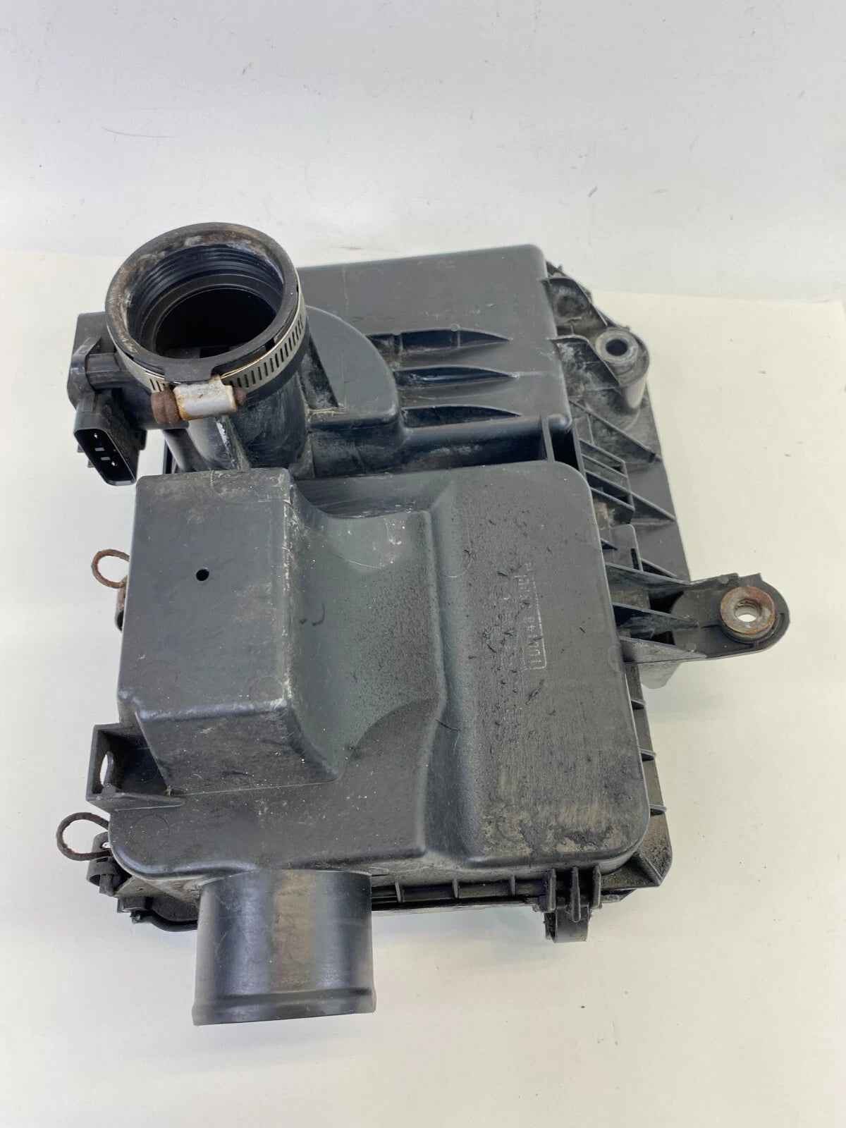 2004-2009 TOYOTA PRIUS 1.5L AIR CLEANER FILTER BOX UPPER & LOWER HOUSING OEM