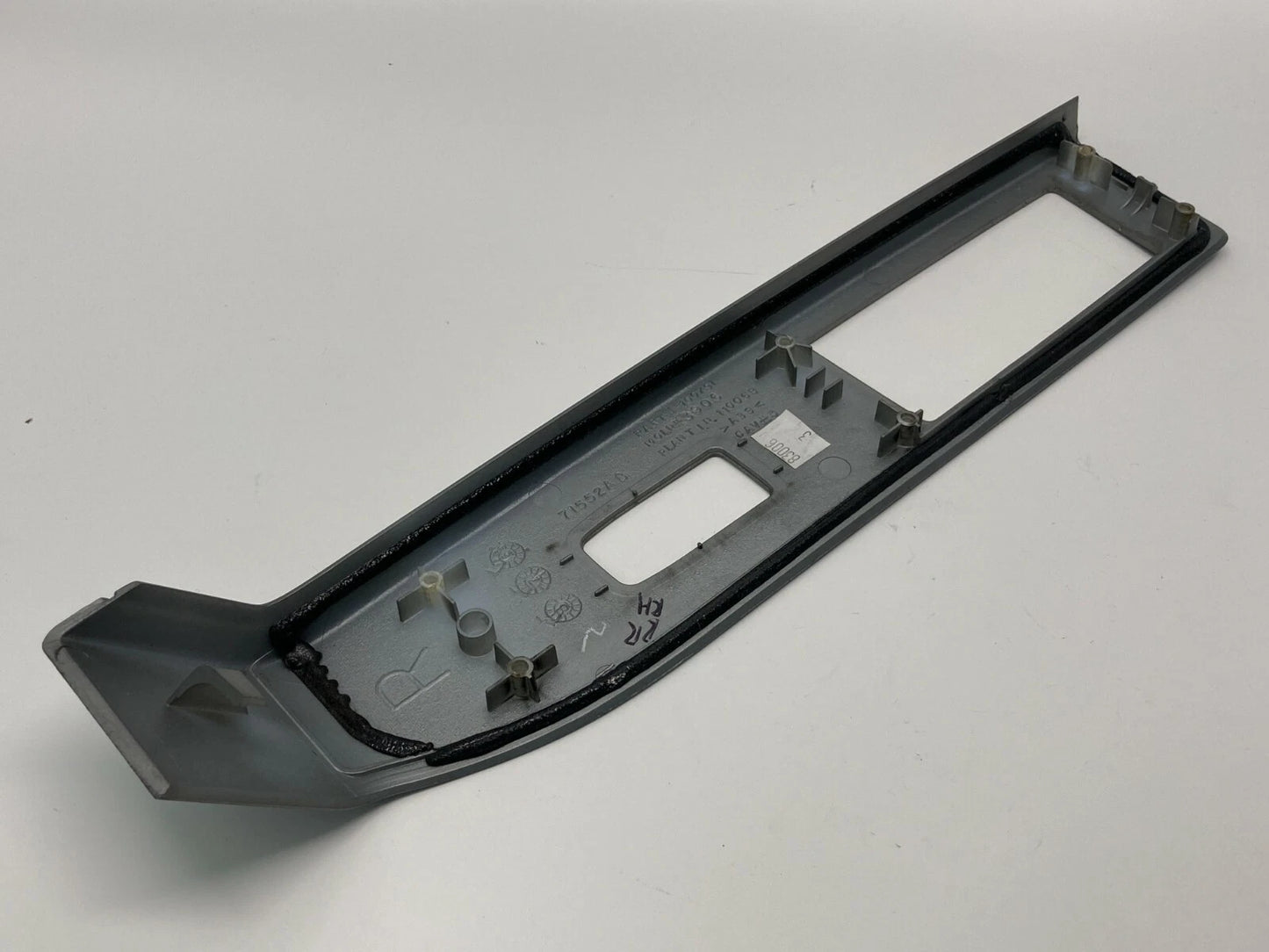 2007-2010 JEEP COMPASS REAR RIGHT SIDE DOOR WINDOW SWITCH BEZEL TRIM 71552AB