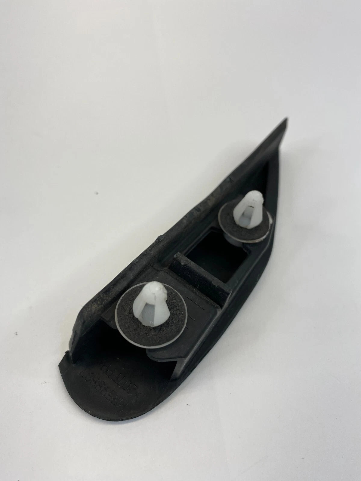 04-12 MITSUBISHI GALANT FRONT DRIVER MIRROR GARNISH FILLER MOLDING TRIM MR598897