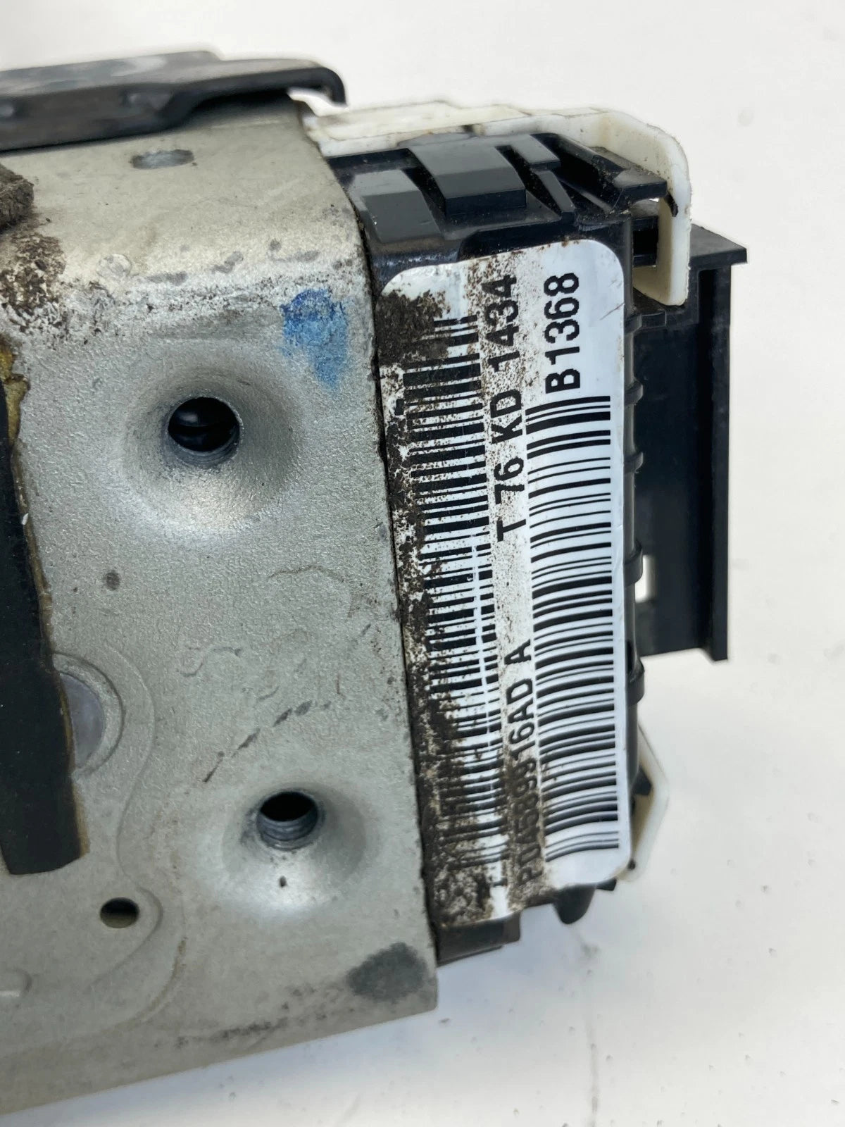 15-17 Chrysler 200 11-23 Charger Front Right Passenger Door Lock Latch 4589916AD