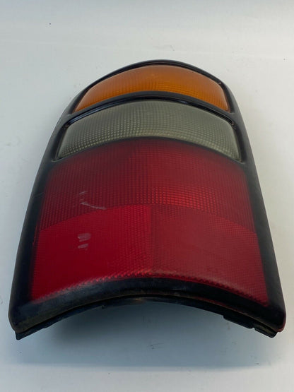 04 05 06 Tahoe Yukon Suburban Left Driver Side Tail Light Taillight 16525375 LH