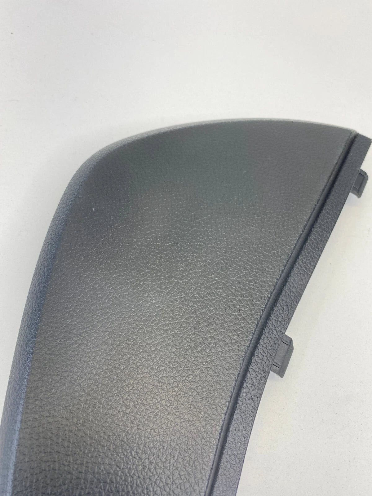 13-19 NISSAN SENTRA DASH RIGHT PASSENGER SIDE END CAP COVER TRIM 68498-3SG0A OEM