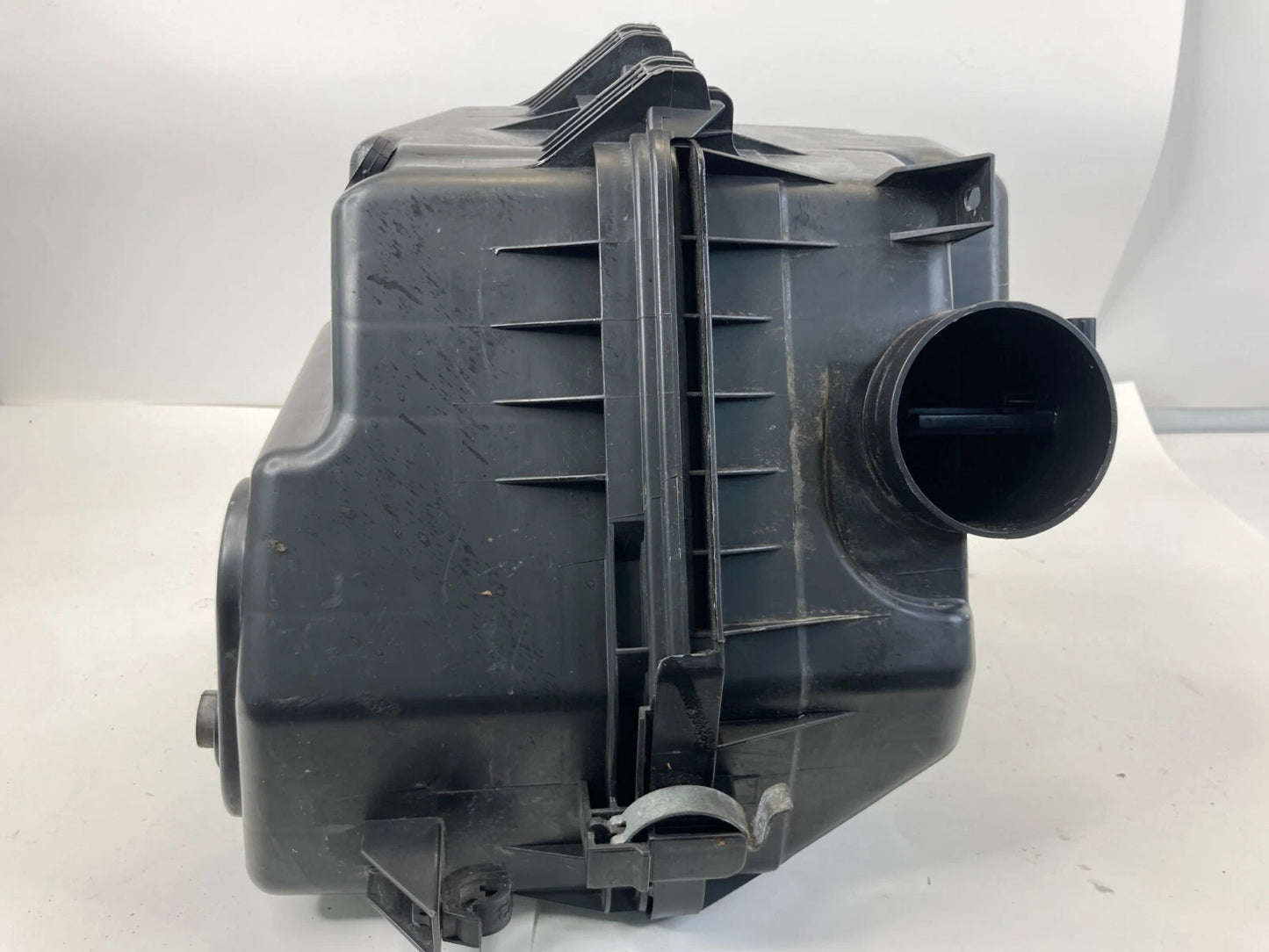 06-12 TOYOTA RAV4 ENGINE AIR CLEANER INTAKE FILTER BOX W/ SENSOR 0141400860 OEM