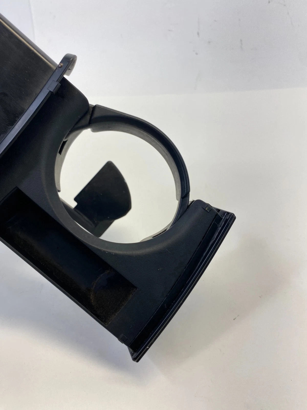 2004-2010 TOYOTA SIENNA CENTER CONSOLE DASH CUP HOLDER BEZEL TRIM 55620AE010 OEM