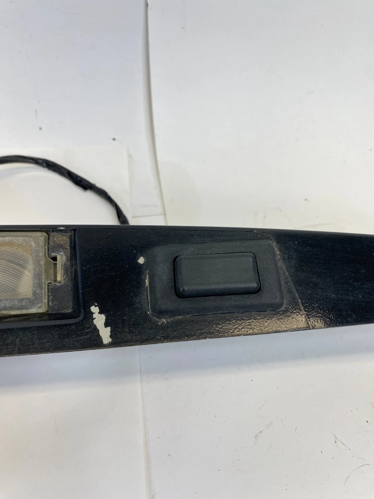 2005-2010 JEEP GRAND CHEROKEE LIFTGATE TAILGATE LICENSE TRIM MOLDING HANDLE OEM