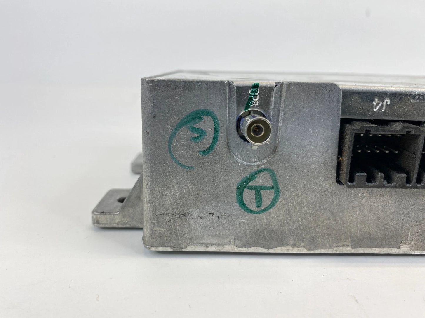 2005-2007 SATURN VUE COMPUTER ONSTAR COMMUNICATION CONTROL MODULE 15864006 OEM