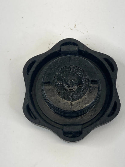 91-02 LINCOLN TOWN CAR POWER STEERING RESERVOIR FLUID TANK CAP LID COVER OEM
