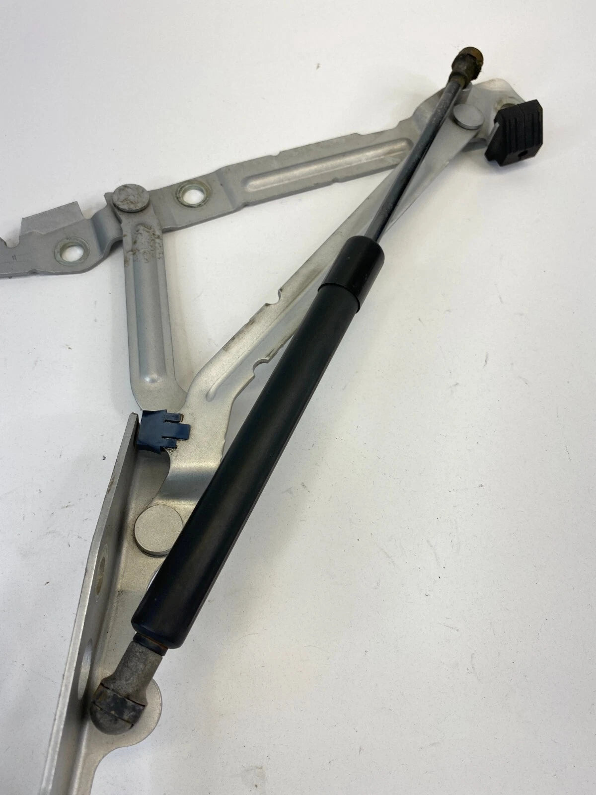 1999-2006 VOLVO S80 REAR TRUNK LID TAILGATE LEFT SIDE LIFT SUPPORT HINGE STRUT