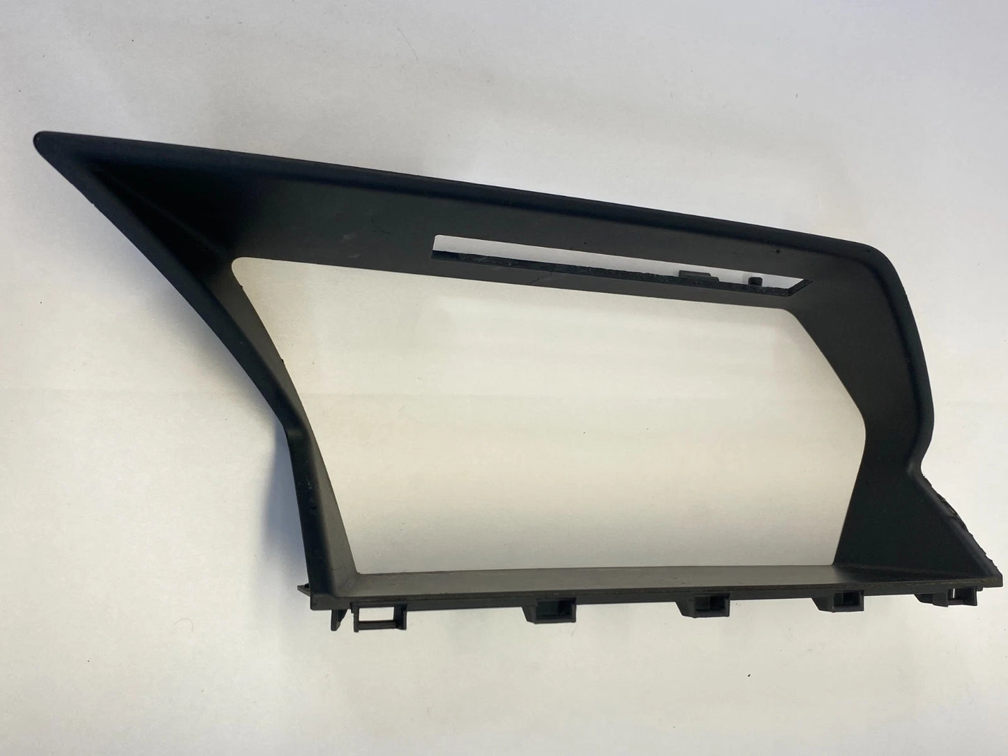 2010-2012 MERCEDES GLK350 GLK300 CENTER NAVIGATION SCREEN TRIM BEZEL A2046801989