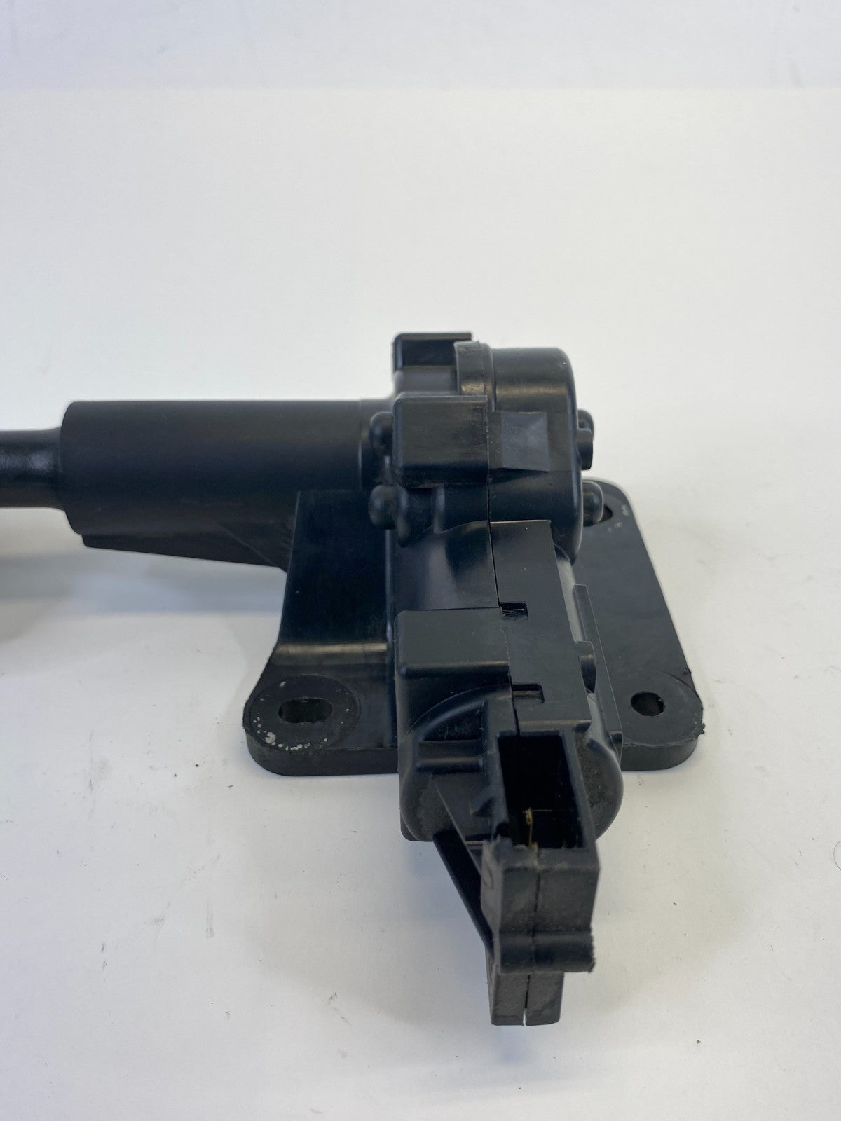 2001-2016 Chrysler Town & Country Rear Left Side Quarter Window Motor Actuator