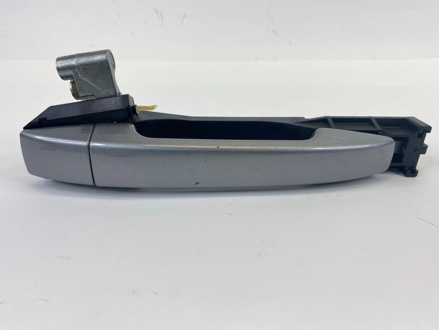 2010-2014 SUBARU LEGACY REAR RIGHT SIDE EXTERIOR DOOR HANDLE ASSEMBLY OEM