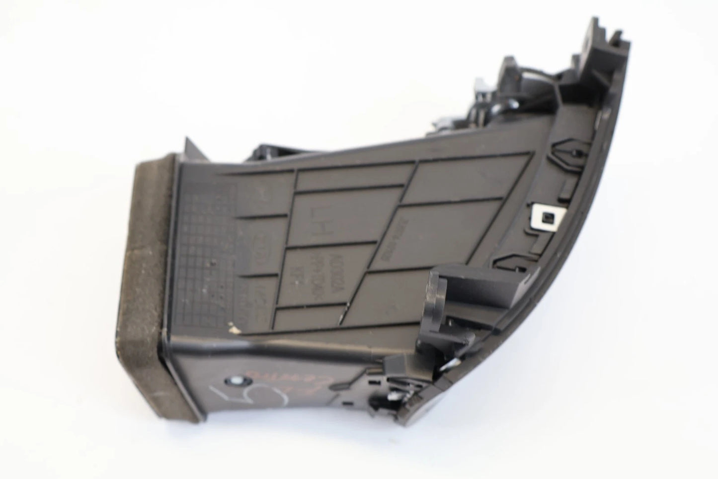 2014 2015 KIA SORENTO CENTER DASH LEFT SIDE A/C AIR VENT GRILLE 2U974-10105