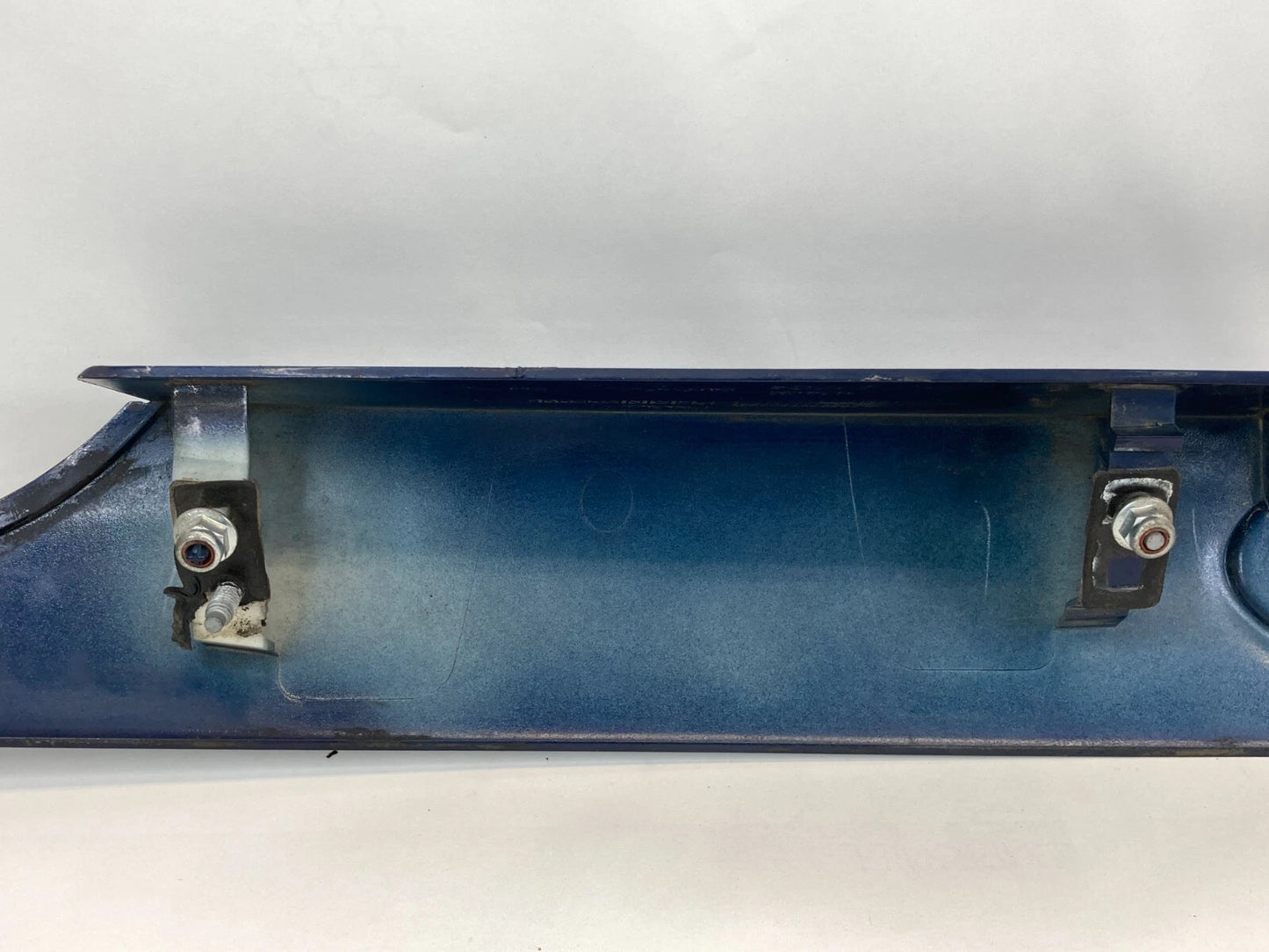 12-14 FORD FOCUS SEDAN REAR TRUNK DECK LID MOLDING FINISH PANEL W EMBLEM BLUE