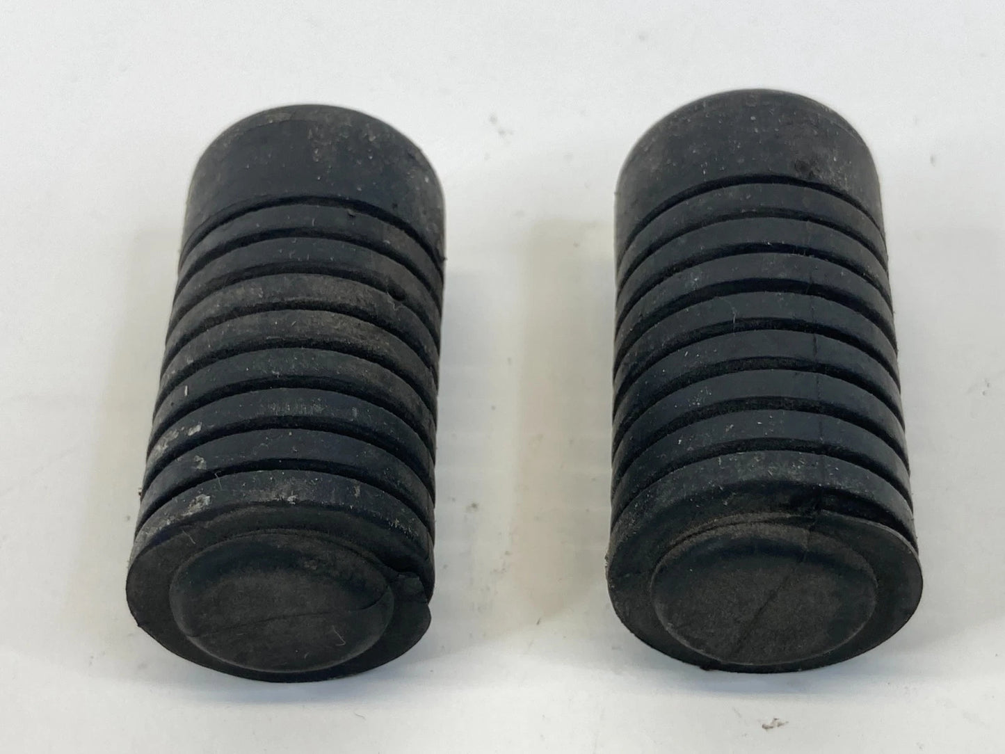 2010-2019 KIA SOUL FRONT HOOD BUMPER RUBBER STOP BUFFER ADJUSTMENT PAIR SET