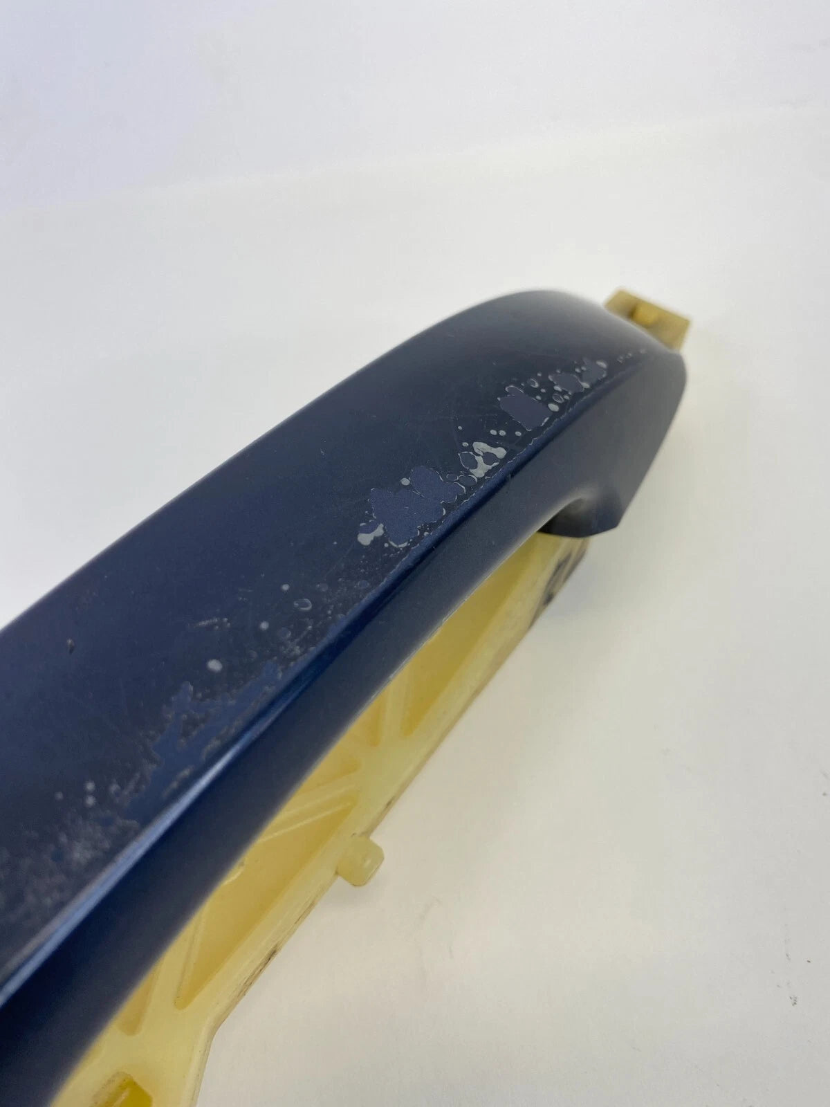 2009-2011 KIA BORREGO OUTSIDE EXTERIOR DOOR HANDLE REAR LEFT BLUE OEM