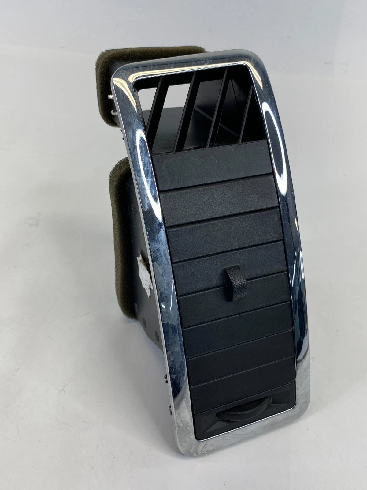 2008-2012 FORD ESCAPE DASH LEFT SIDE AC AIR VENT GRILL DUCT 8L84-78046B31-A
