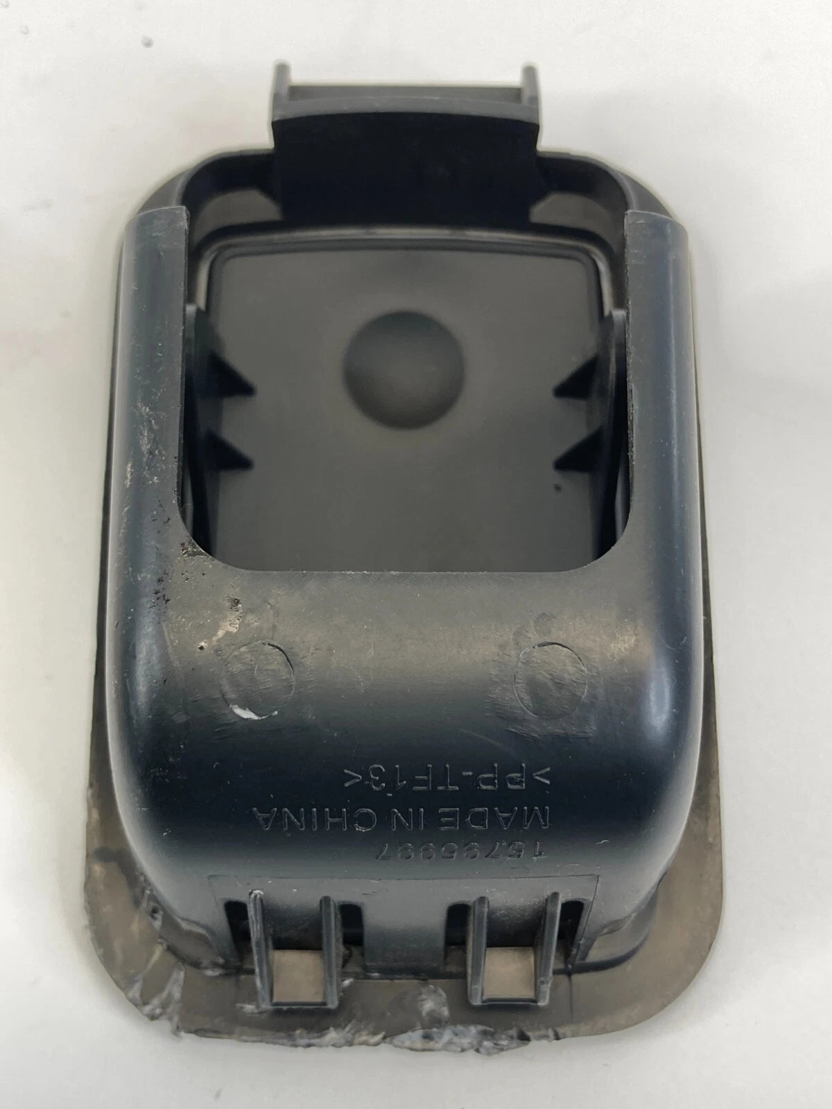 13-15 CHEVROLET MALIBU 16 LIMITED REAR SEAT ANCHOR TETHER COVER OEM 15795997
