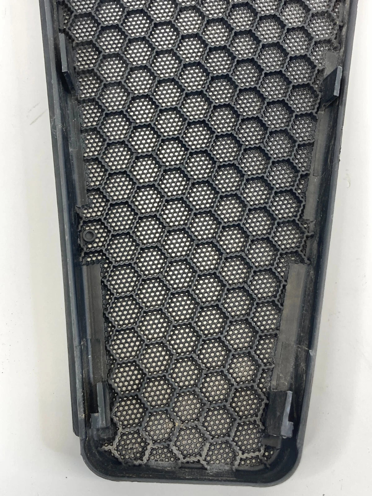 12-18 FORD FOCUS FRONT RIGHT WINDSHIELD SCUTTLE GRILLE COVER TRIM BM51-A02216-A