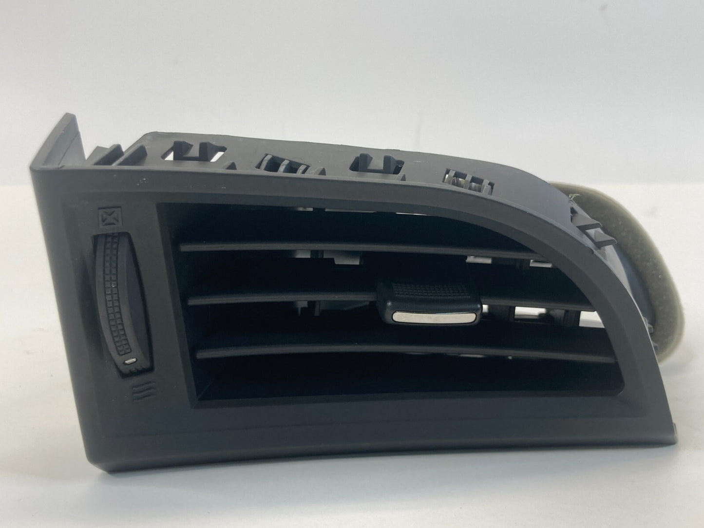 2010-2016 Buick LaCrosse Dash Right Side A/C Outer Air Vent Grille Outer OEM