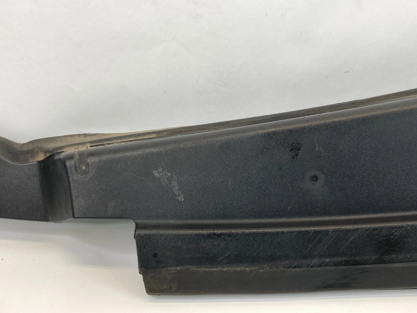 2011-2019 FORD EXPLORER FRONT LEFT FENDER UPPER LEDGE TRIM LEDGE COVER BRACKET