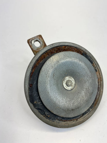 1998-2003 MERCEDES-BENZ ML 320 HORN ALARM SIGNAL SIREN NOTE E1-0020011 OEM
