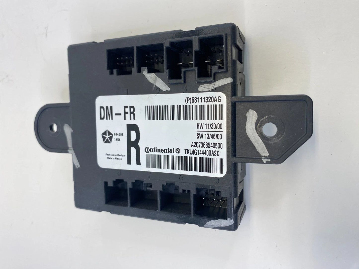 2015-2017 Chrysler 200 Front Right Side Door Computer Control Module 68111320AG