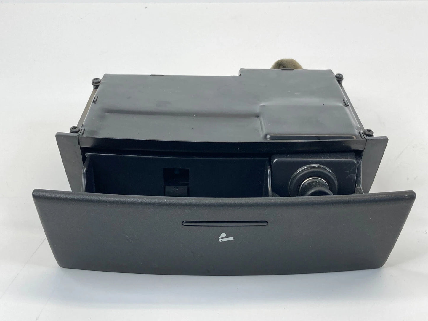 2003-2006 KIA SORENTO CENTER DASH ASHTRAY ASH TRAY COMPARTMENT 84550-3E000 OEM